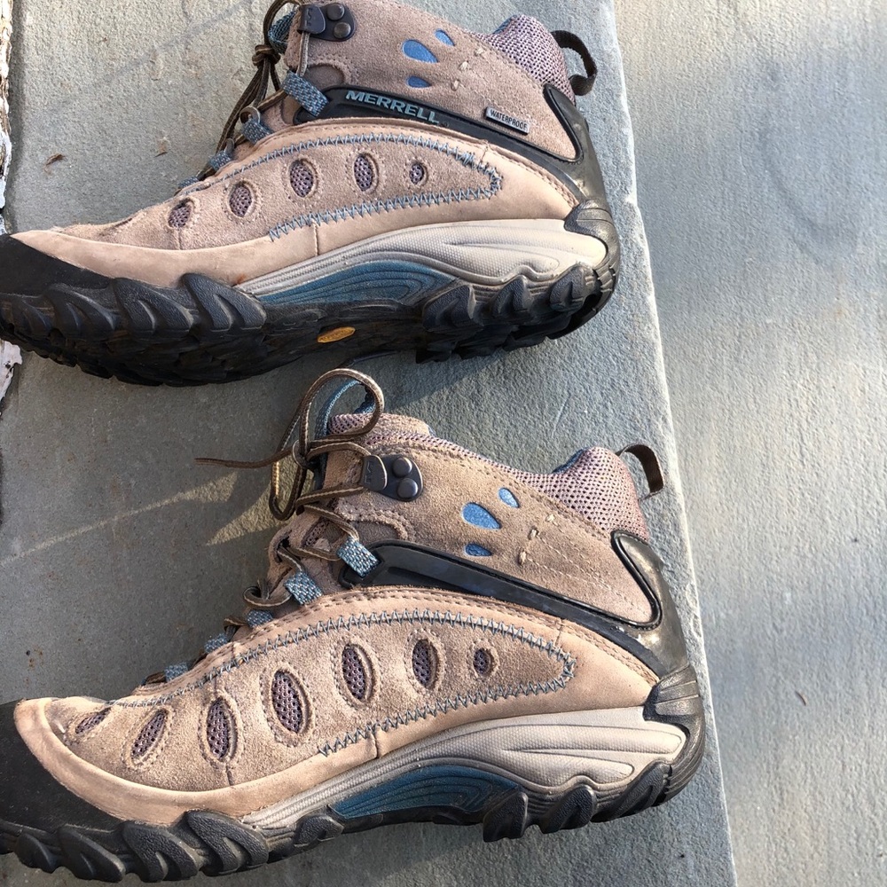 Merrell hiking boots size 7.5